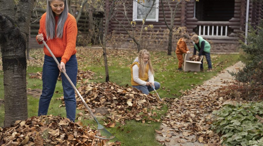 kids-learnign-about-environment